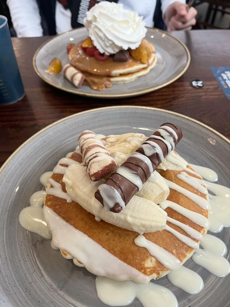 White Kinder Bueno Spilt